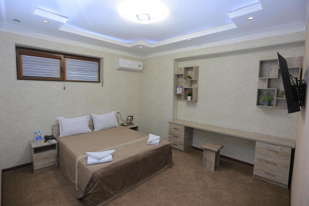 Hayot Plaza Hotel Yunusobod Exterior photo