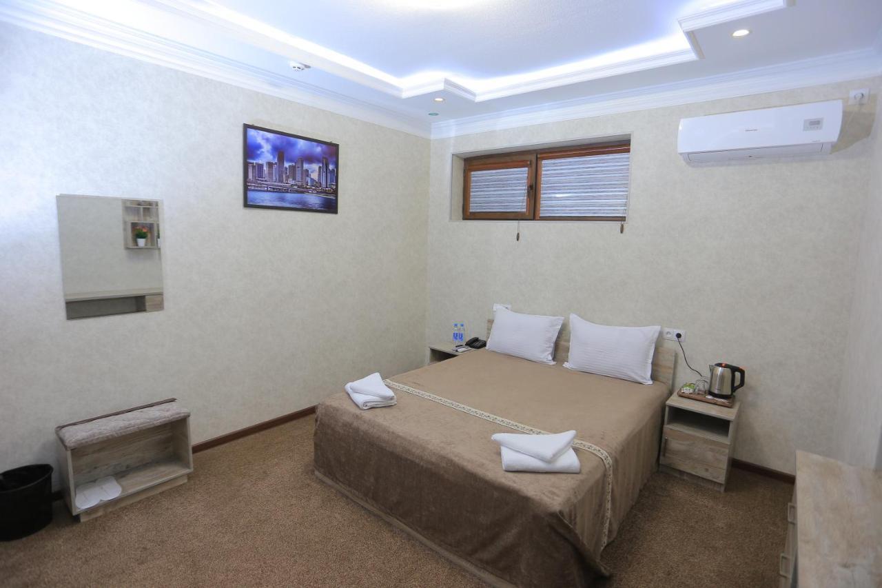 Hayot Plaza Hotel Yunusobod Exterior photo
