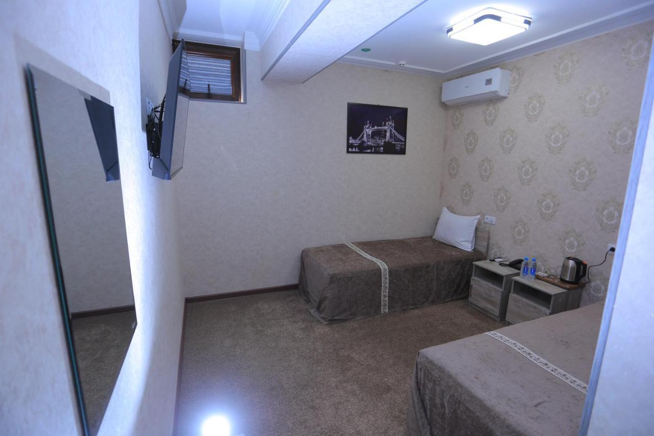 Hayot Plaza Hotel Yunusobod Exterior photo